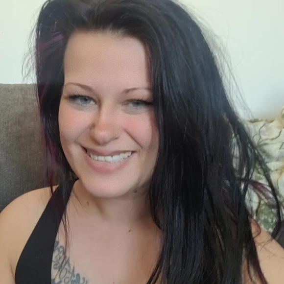 Meet your Posher, Rae - Picture 2 of 10